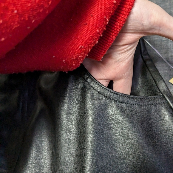 NWT Faux leather skirt - Picture 3 of 4